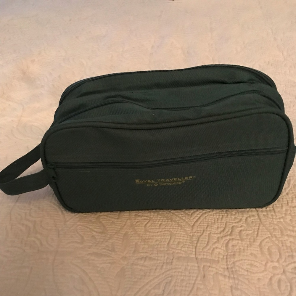 Royal travelled, hunter green, travel bag
